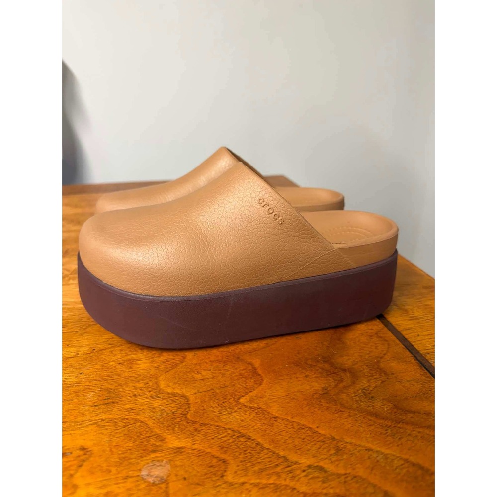 Crocs Womens Size 7 Tan Brown Dylan Clog Platform Mules Slip On Shoes